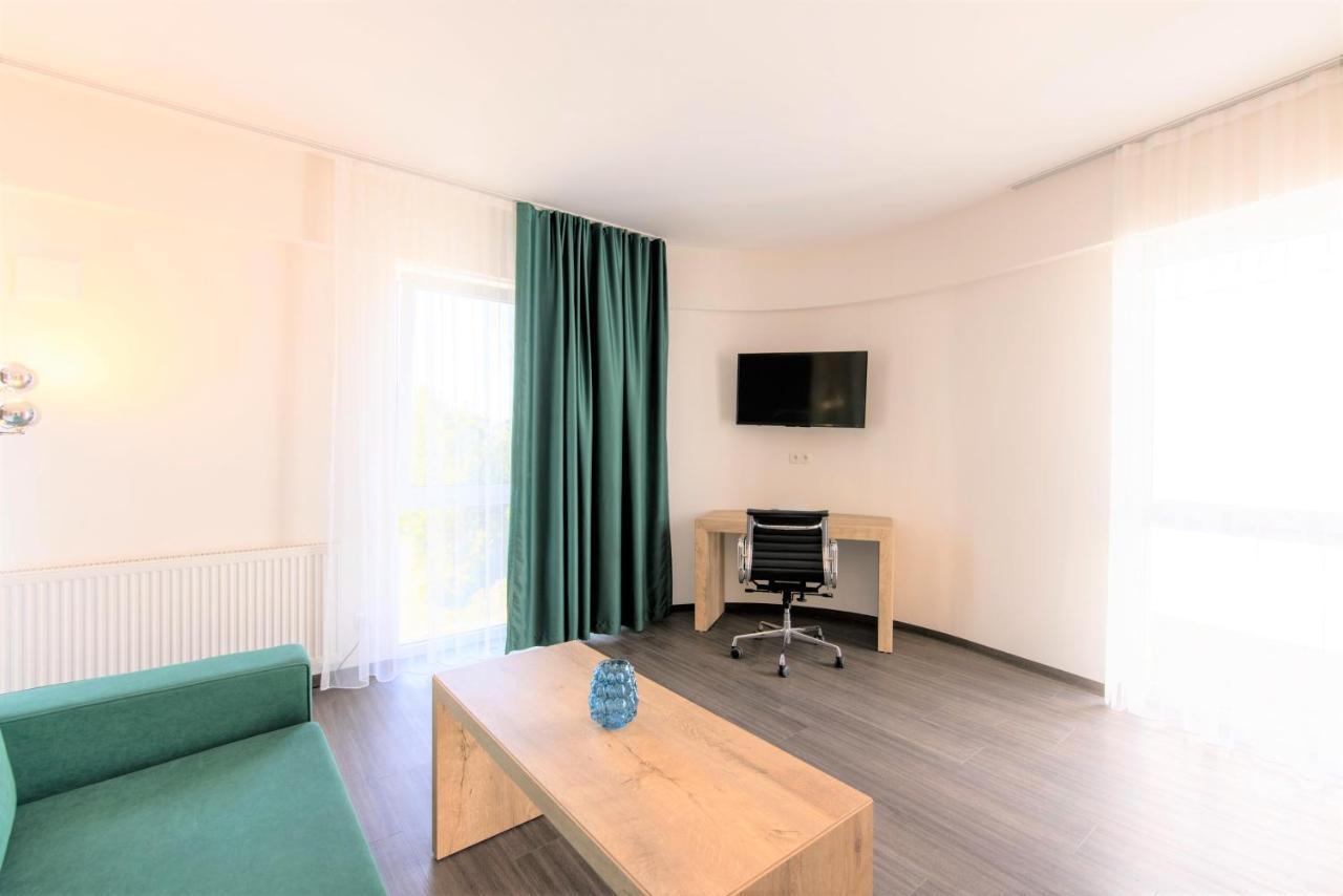 Luxstay Karben Neue Mitte - Self-Check-In Екстер'єр фото