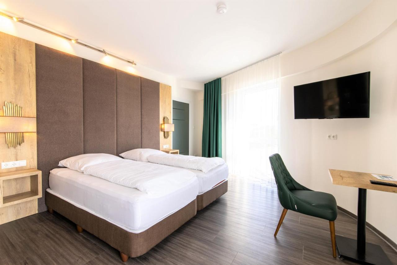 Luxstay Karben Neue Mitte - Self-Check-In Екстер'єр фото